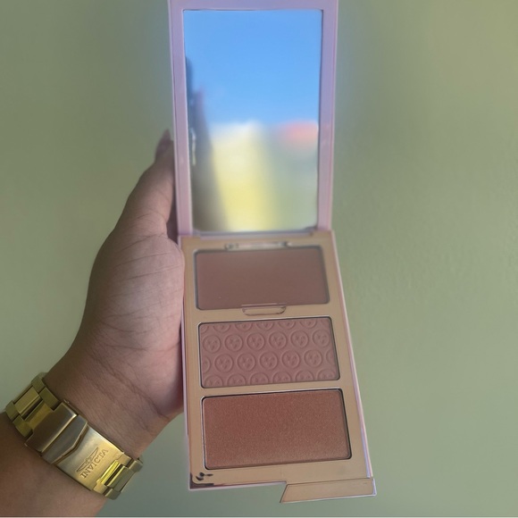 ONE/SIZE Patrick Star Cheek Clapper 3D Blush Trio Palette - Picture 9 of 9